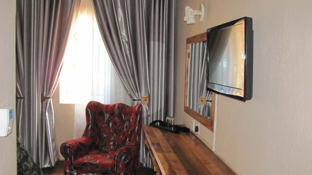 Ivory Tusk Lodge Tzaneen Phòng bức ảnh